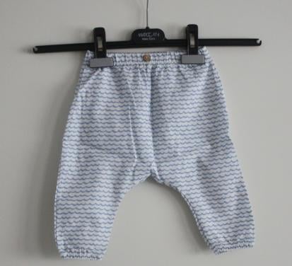 Blauw wit broekje  maat 92