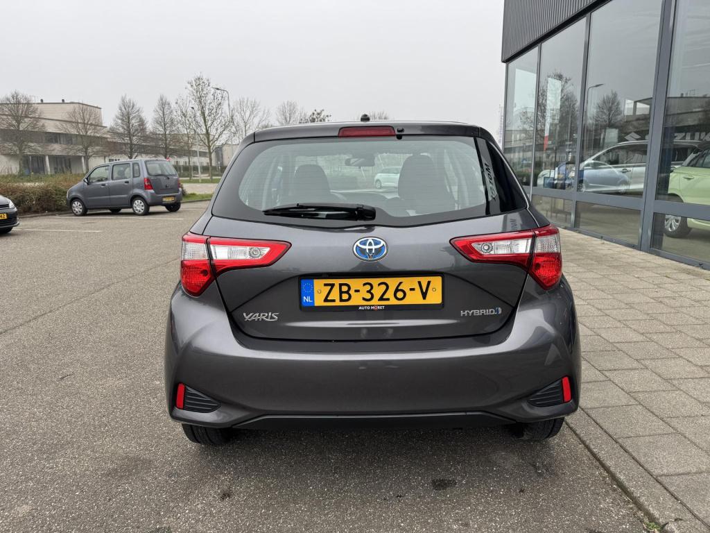 Toyota Yaris 1.5 hybrid active
