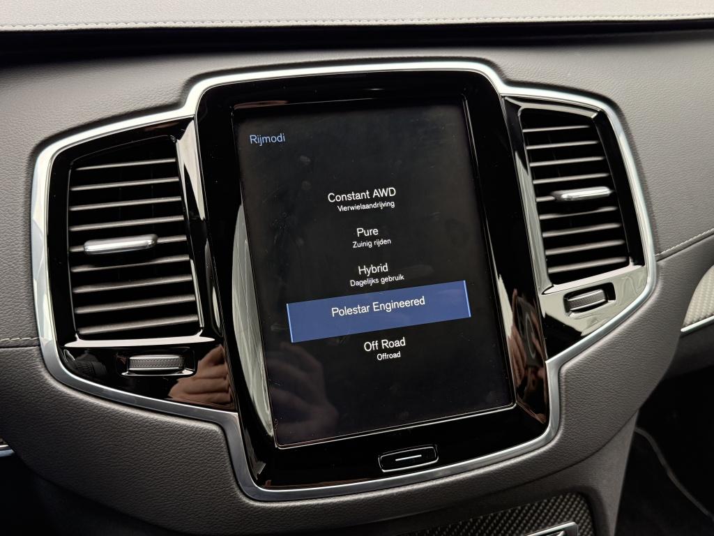 Volvo XC90 t8 405pk recharge r-design| full options!! luchtvering | b&w| 22