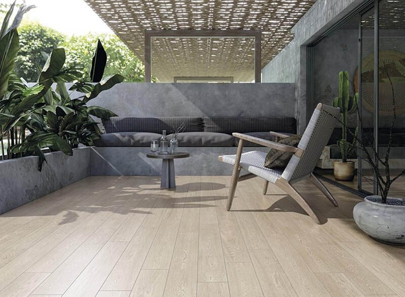 3030-290 ca 9,6 m² houtlook tegels, donker, 20x120 cm, van € 60,45/m² voor