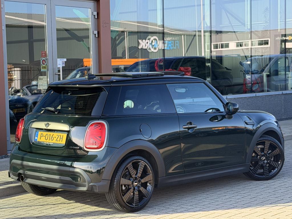 Mini 3-deurs 1.5 cooper resolute edition | pano | harman / kardon | apple c