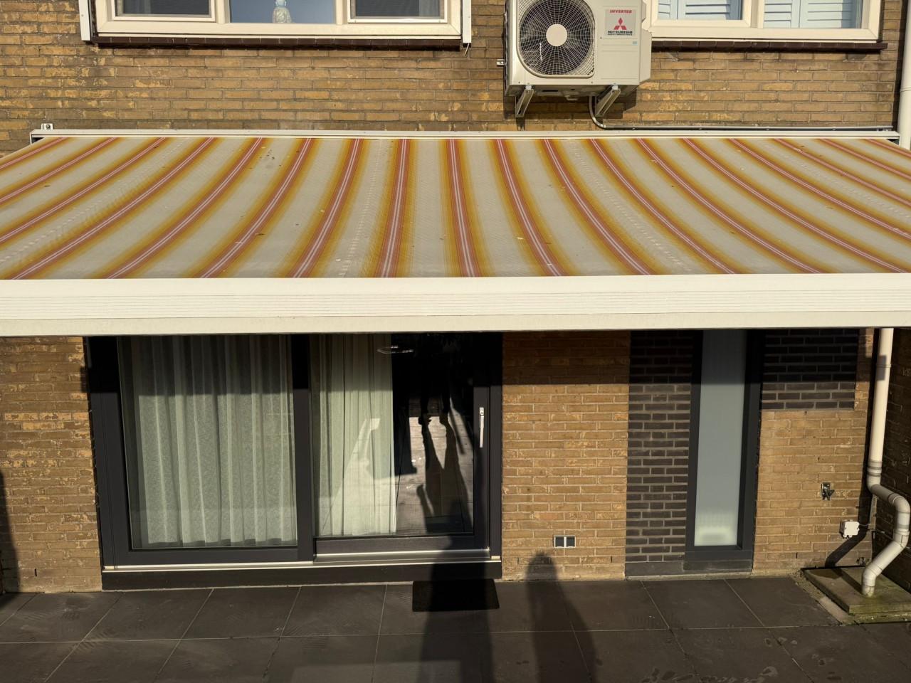 *** Elektrisch Zonnescherm ***