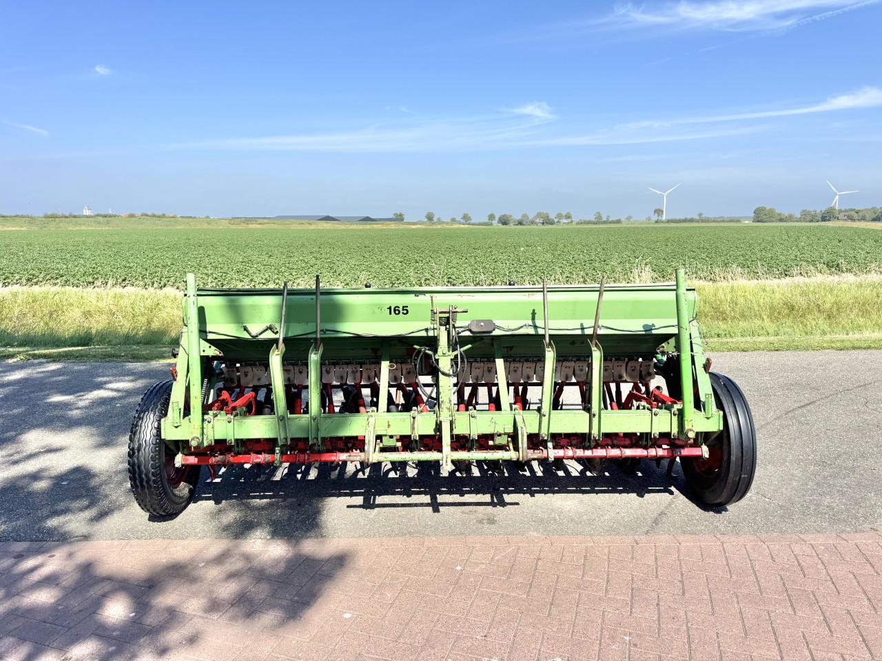 Hassia Schijvenzaaimachine 3 Mtr