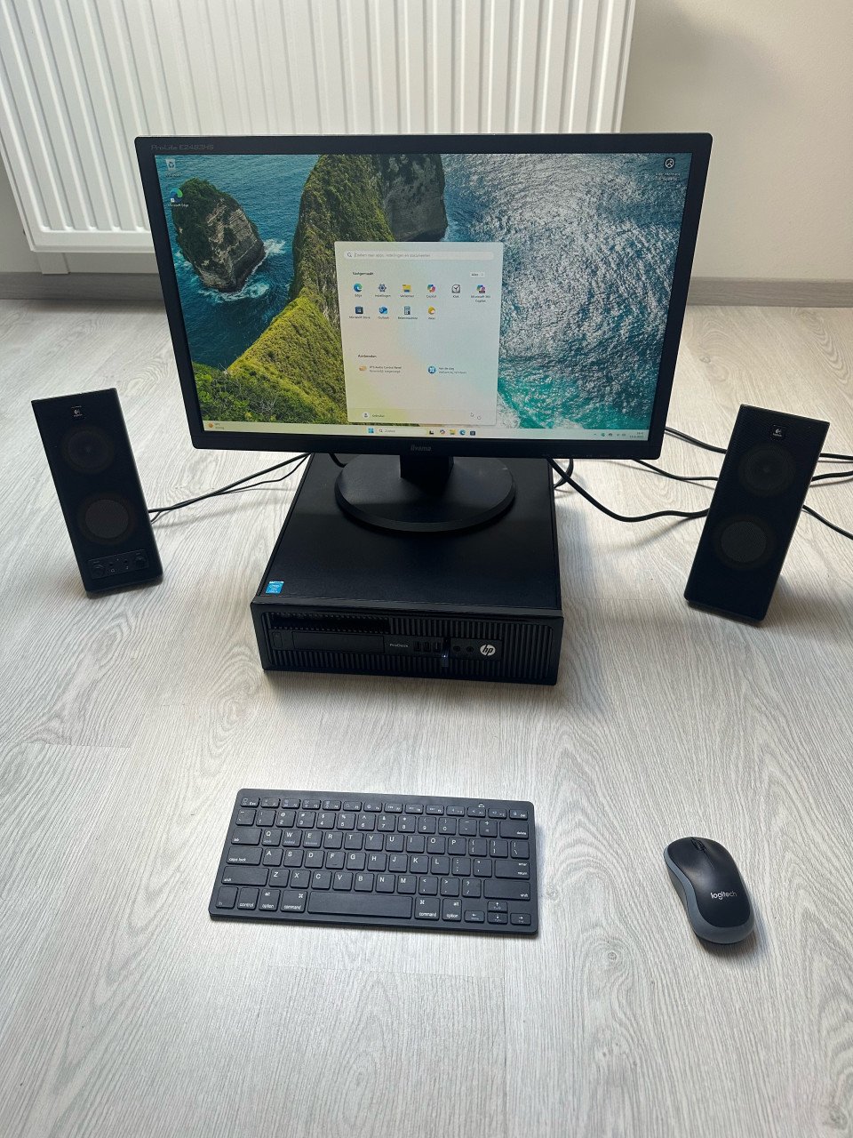 Complete set / HP desktop / Windows 11 / SSD /