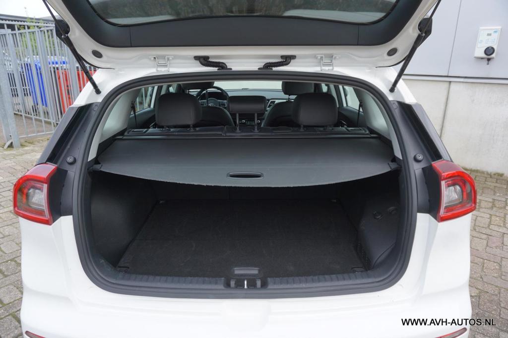 Kia Niro 1.6 gdi hybrid first edition