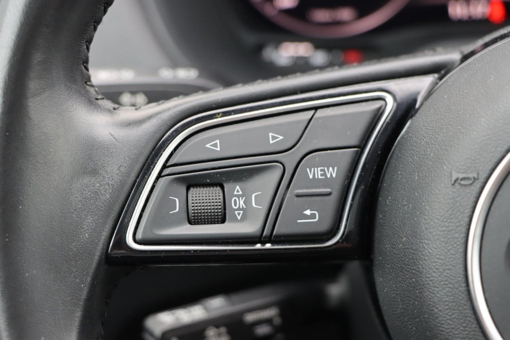 Audi Q2 30 tfsi design pro line plus