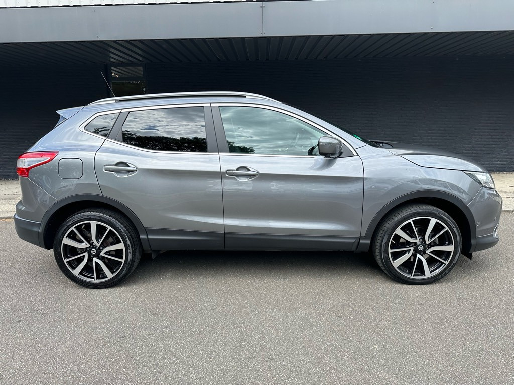 Nissan Qashqai 1.6 turbo tekna // 1500kg trekvermorgen //