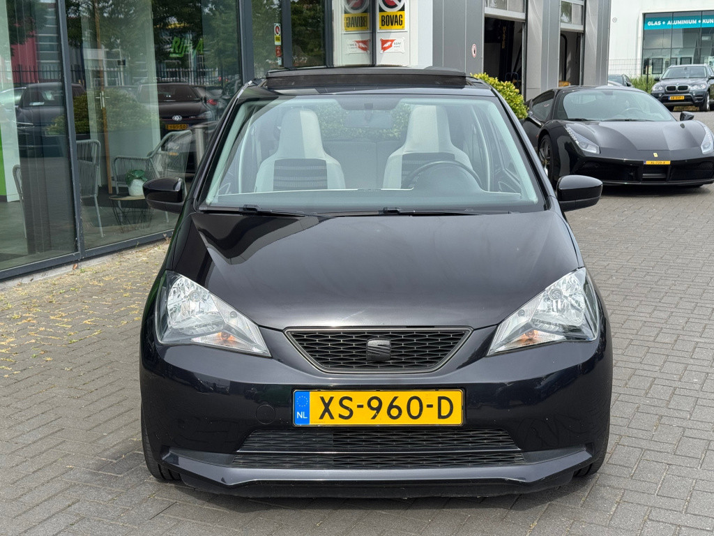 Seat Mii 1.0 style chic * panoramadak * stoelverwarming