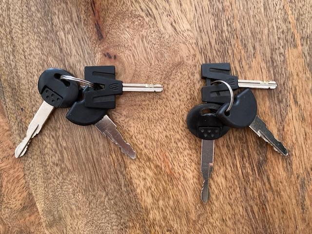 MOOIE PEUGEOT NEW VIVA CITY SNOR SCOOTER MET WINDSCHERM+TOPKOFFER