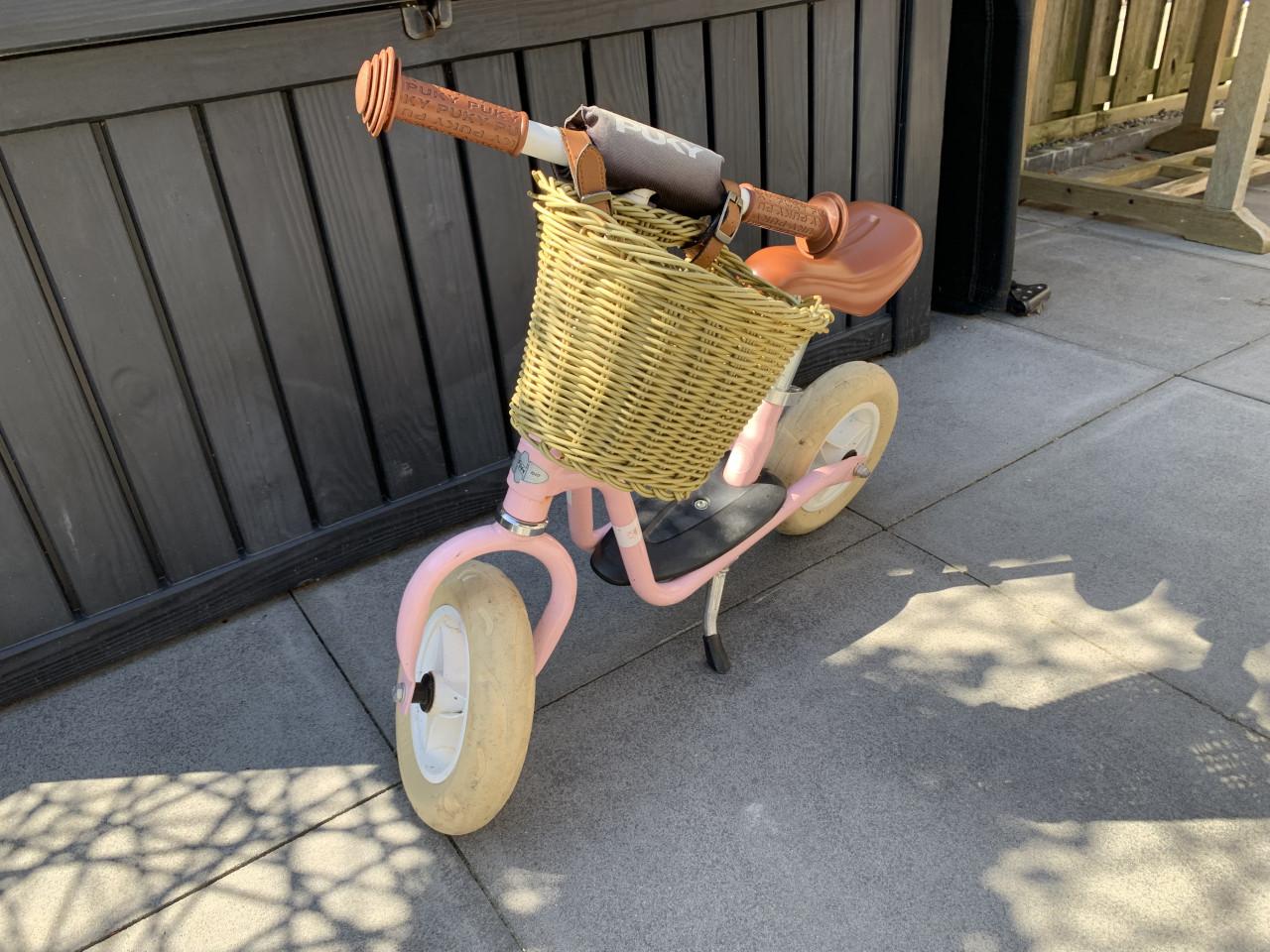 Roze Puky loopfiets met mandje