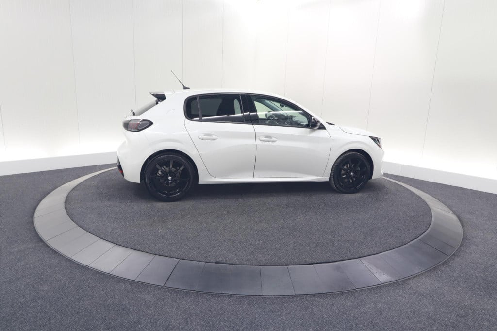 Peugeot 208 puretech 100 eat8 allure pack | camera | navigatie | apple carp