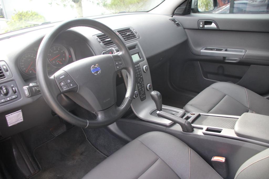 Volvo S40 2.4 edition aut. - 5cil - cruise - xenon - trekhaak - pdc - deale