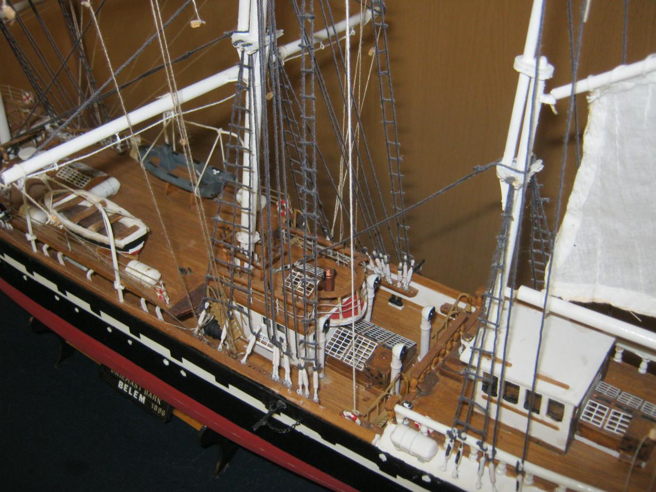 2 scheepsmodellen.