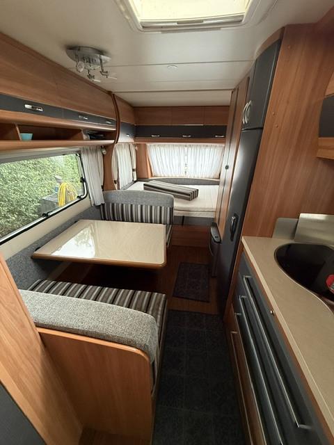 Hobby 490 KMF met stapelbed
