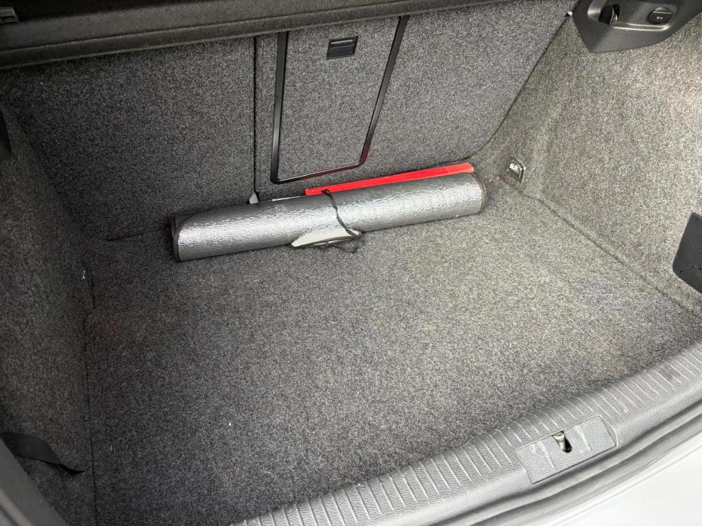 Volkswagen Golf 1.4 tsi highline/automaat/goed onderhouden/clima/lichtmetaa