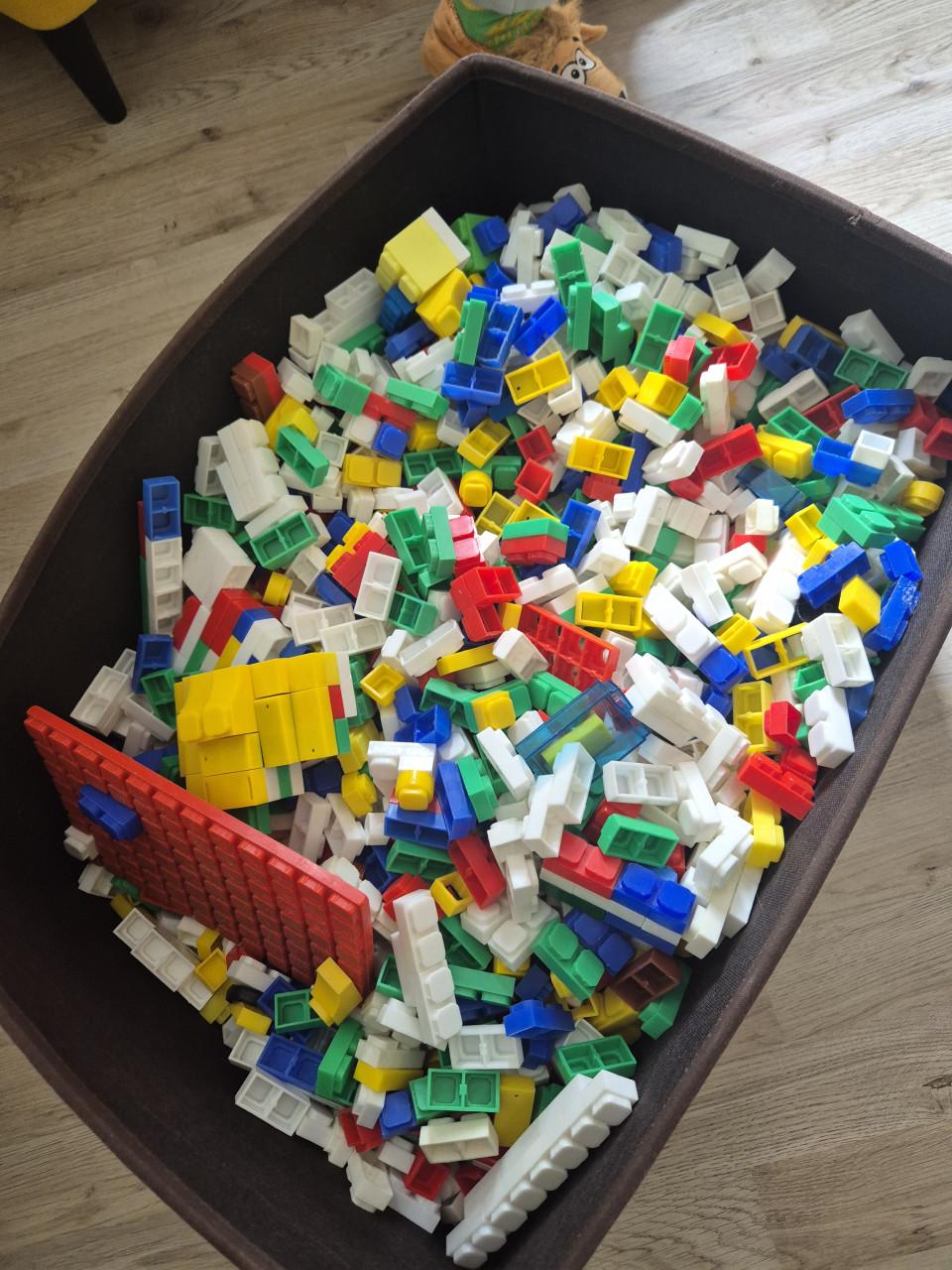 Plastic bouwblokken megaveel