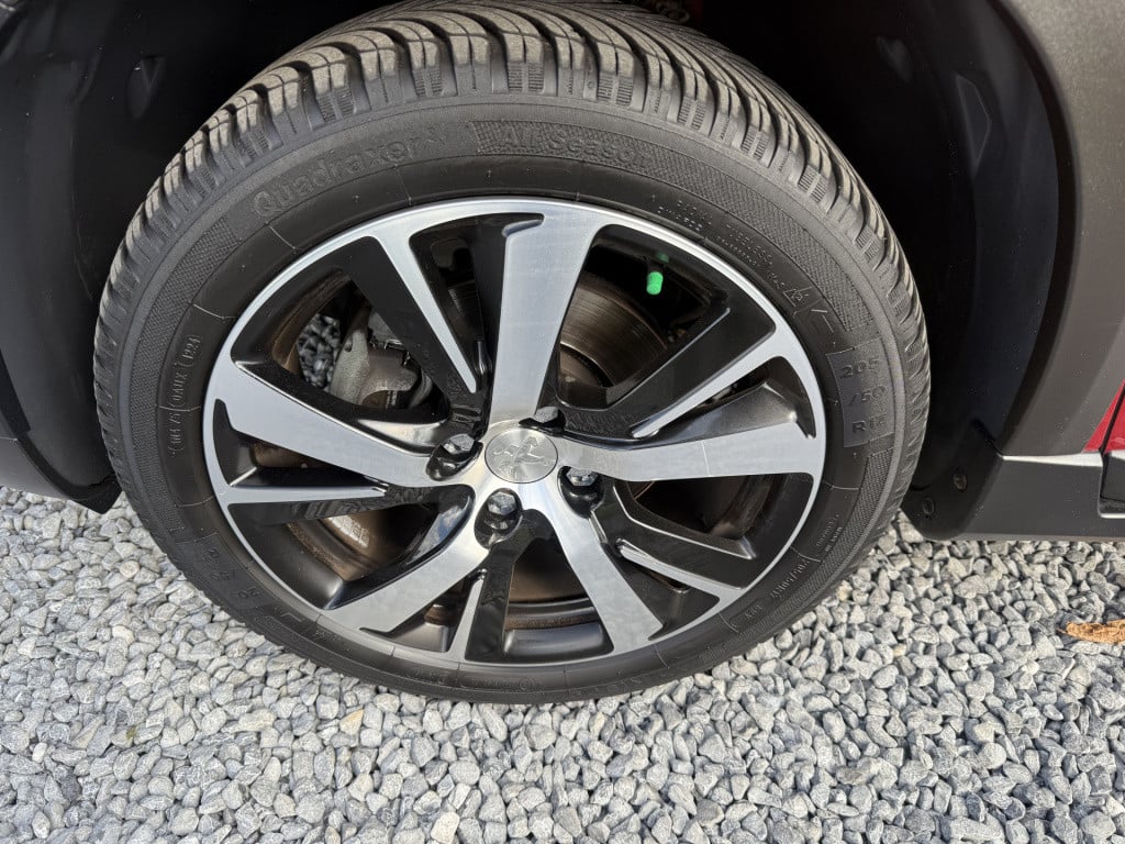 Peugeot 2008 1.2i automaat puretech allure 5-drs