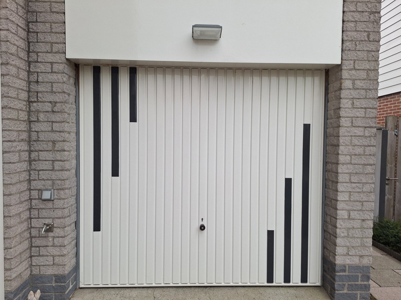 Te Koop: Kantelbare Garage deur