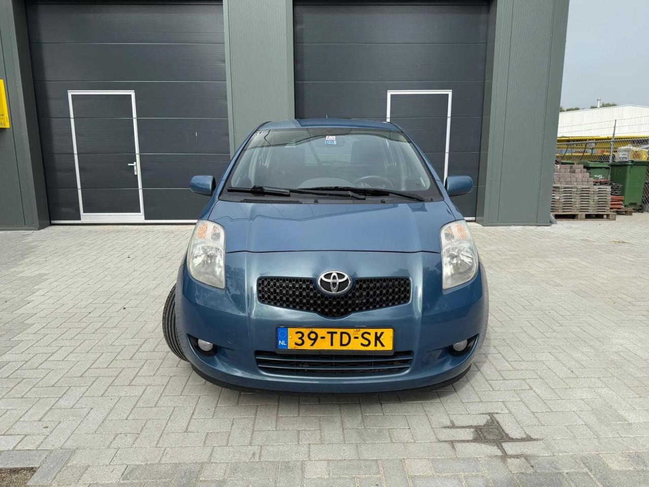 Toyota Yaris 1.3VVTi Luna Vol Jaar Apk