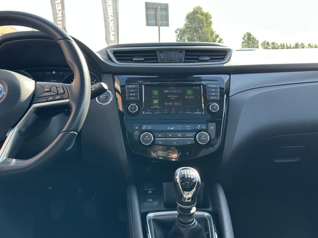 Nissan Qashqai 1.3 dig-t n-connecta trekhaak |design pack | panoramadak | a