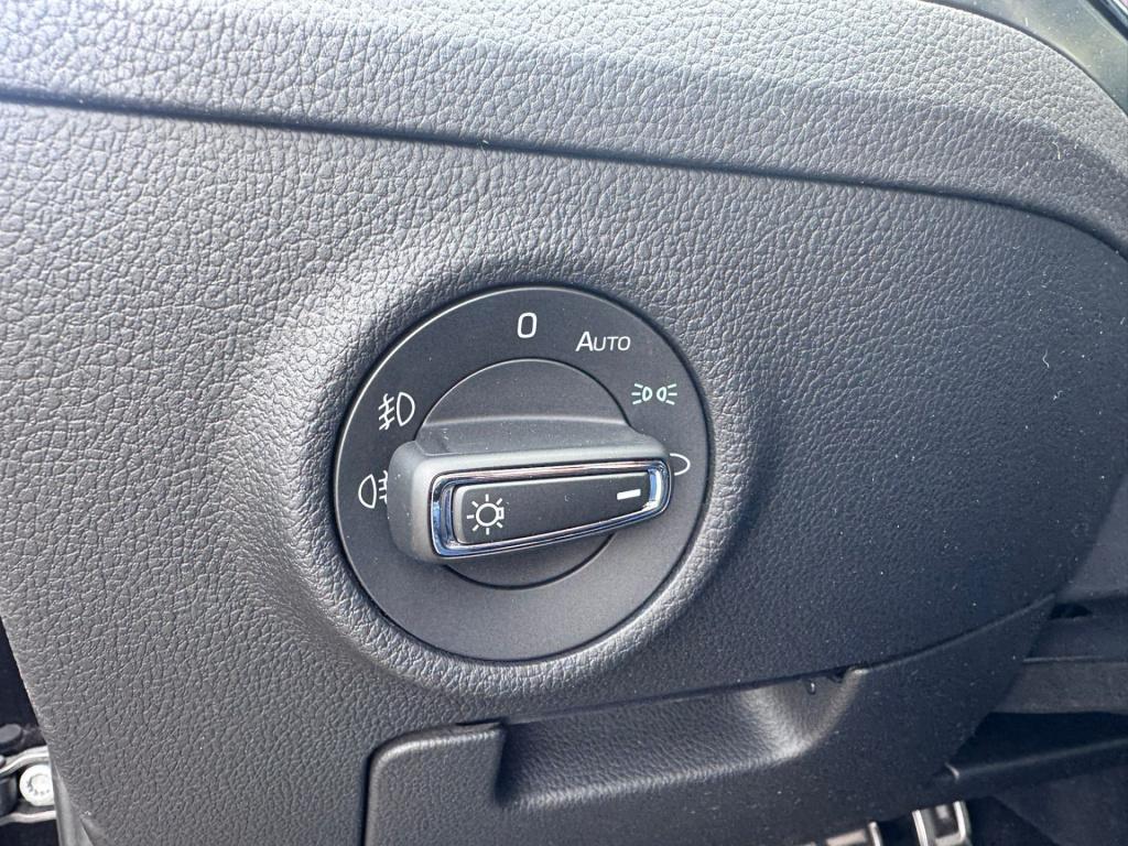 Skoda Superb combi 1.4 tsi iv sportline business