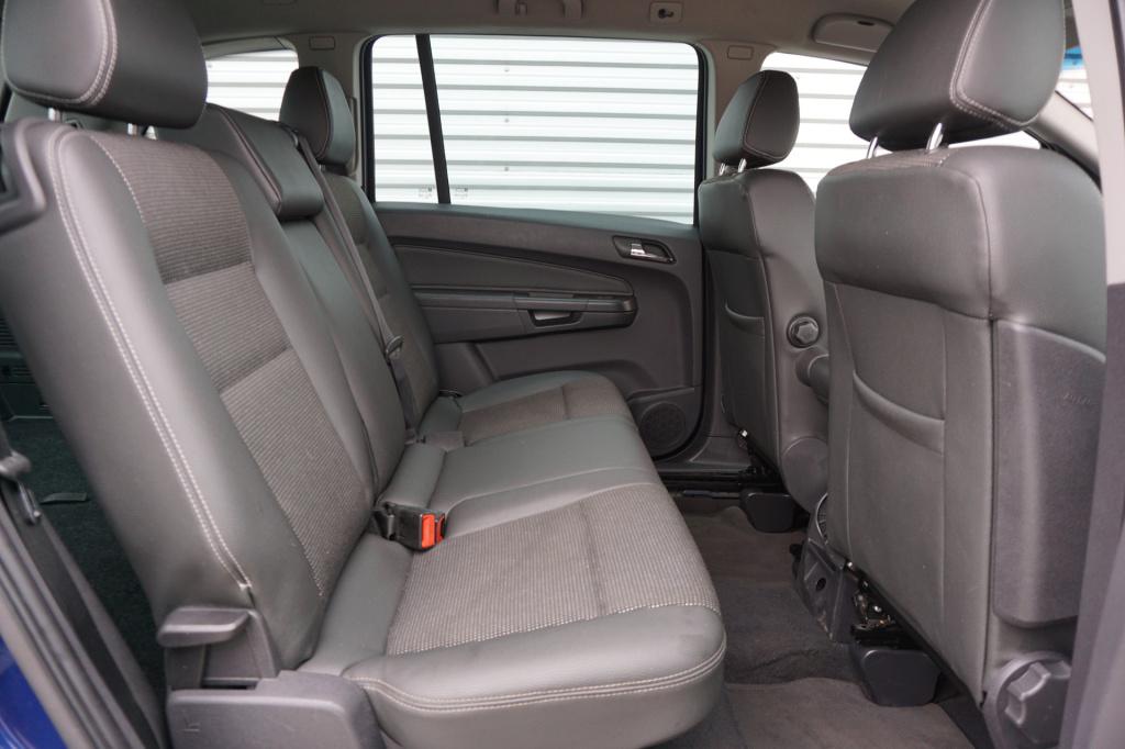 Opel Zafira 1.8 cosmo airco / cruise / elektr. ramen / parkeers. / trekhaak