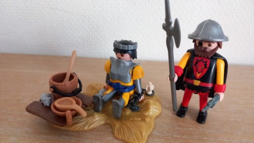 Playmobil gevangen prins met bewaker setnr 3328
