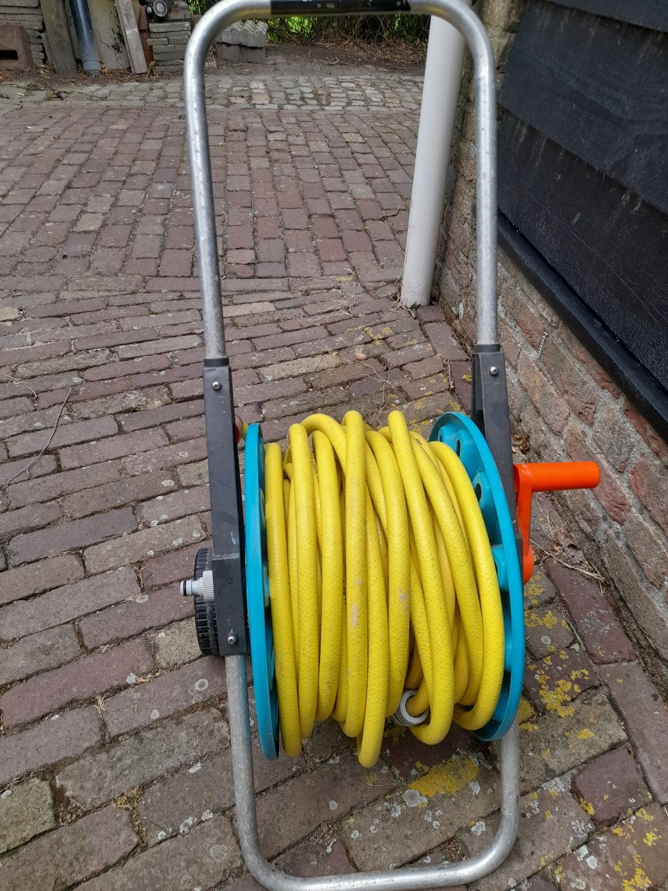 Gardena Slangenwagen + 40 m. Tricotech slang ( in goede staat )
