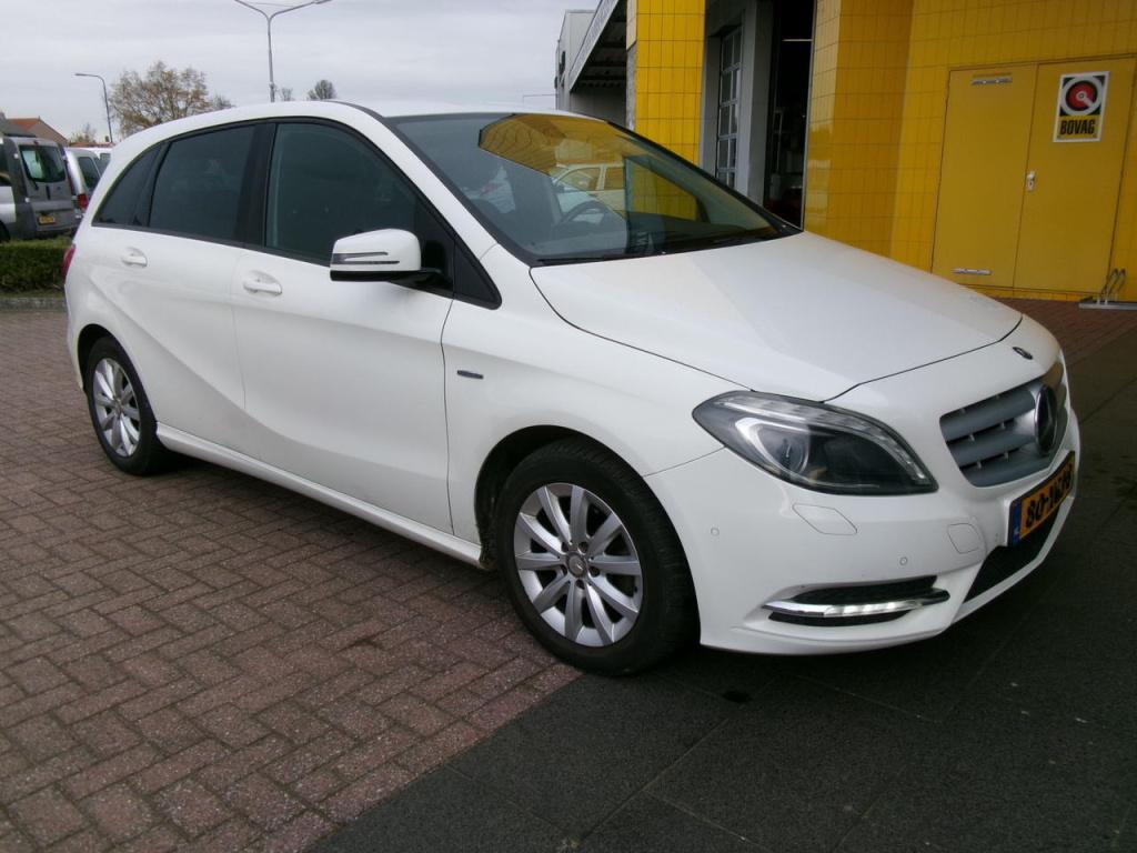 Mercedes-Benz B-Klasse 180 cdi automaat, airco, navi, pdc, trekhaak