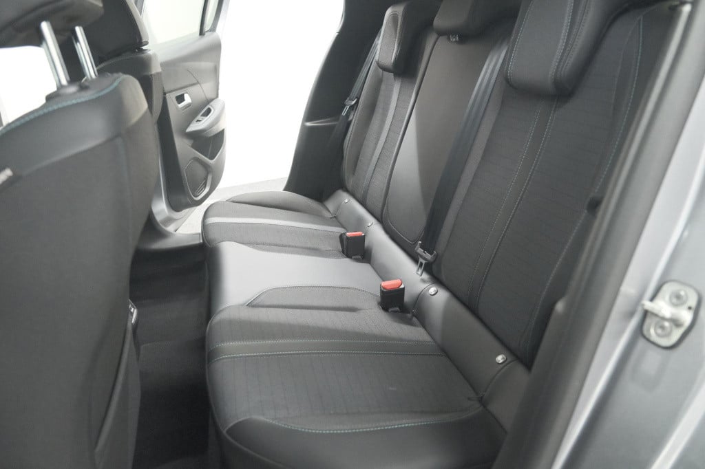 Peugeot 208 puretech 100 allure | camera | navigatie | parkeersensoren | ap