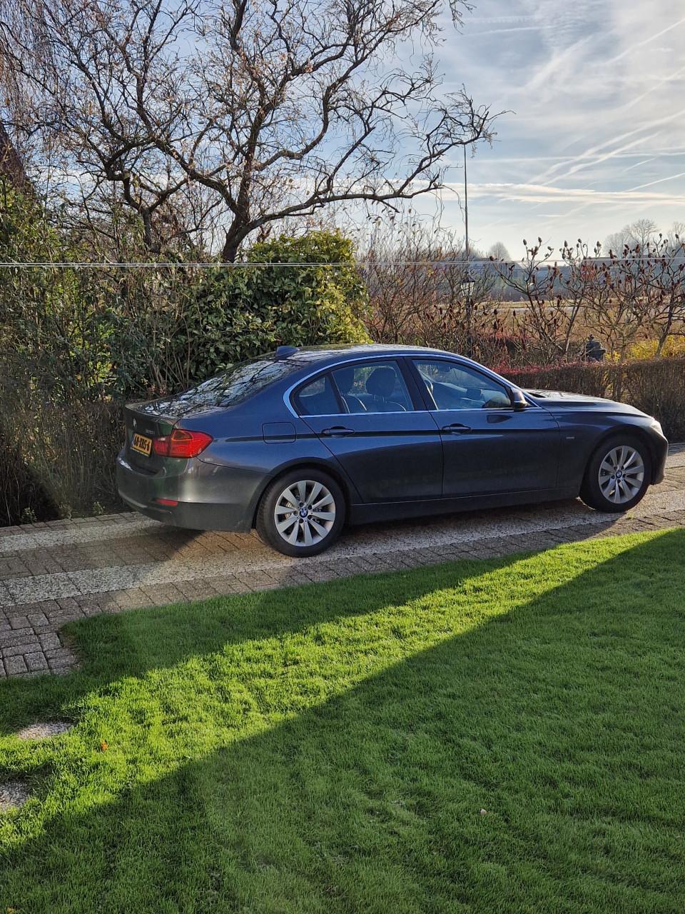 Bmw 320i luxery