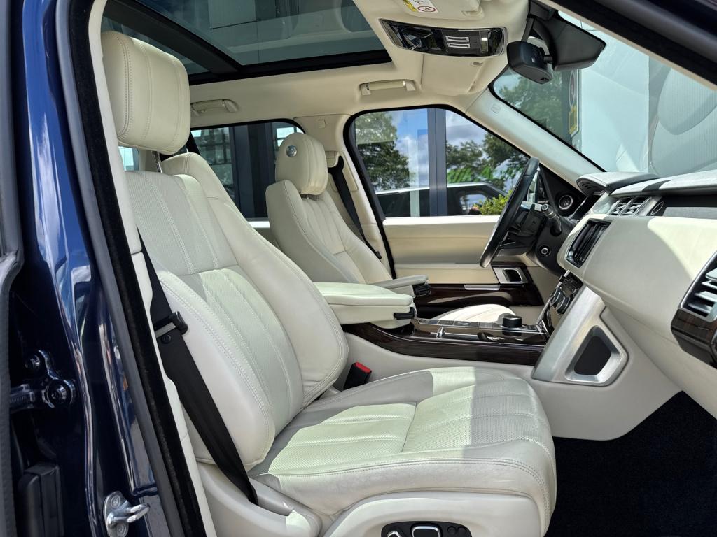 Land Rover Range Rover 4.4 sdv8 vogue * btw auto! prijs ex ex 16650 euro!!