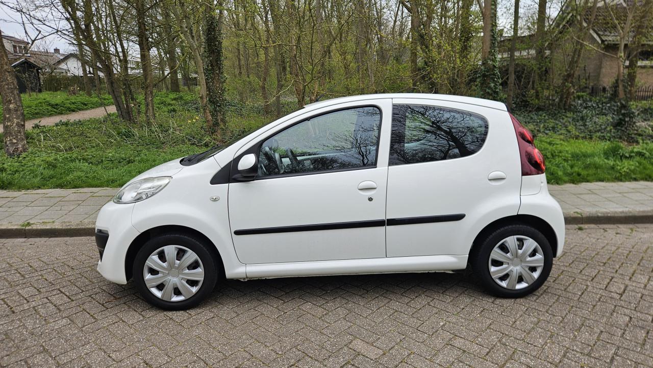Zuinige 5 drs PEUGEOT 107 Active / NL AUTO / NAP / 3 MND GARANTIE !