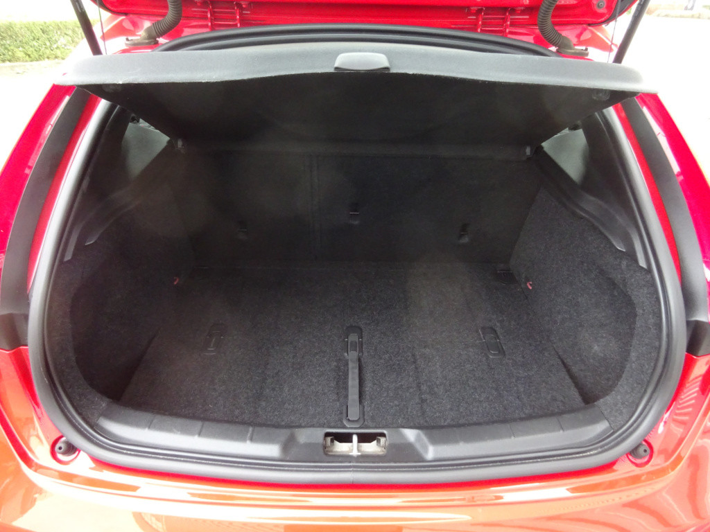 Volvo V40 cross country 2.0 d2 kinetic automaat 1e eigenaar / automaat / cl