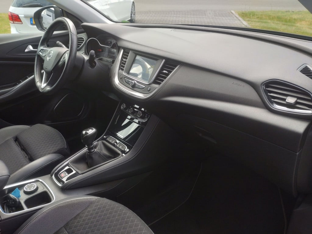 Opel Grandland X 1.2 turbo innovation