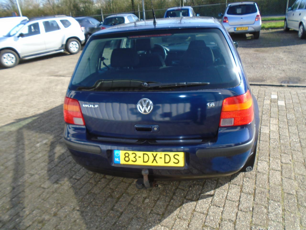 VW Golf 1.6