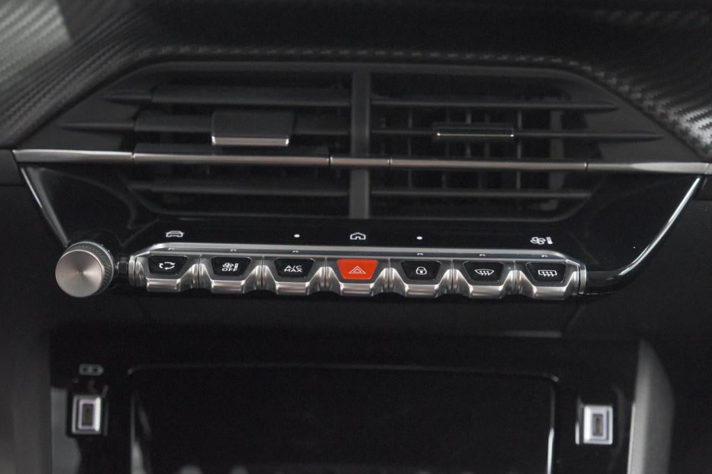 Peugeot 208 1.2 hybrid 110 e-dcs6 allure | apple carplay | parkeersensoren 