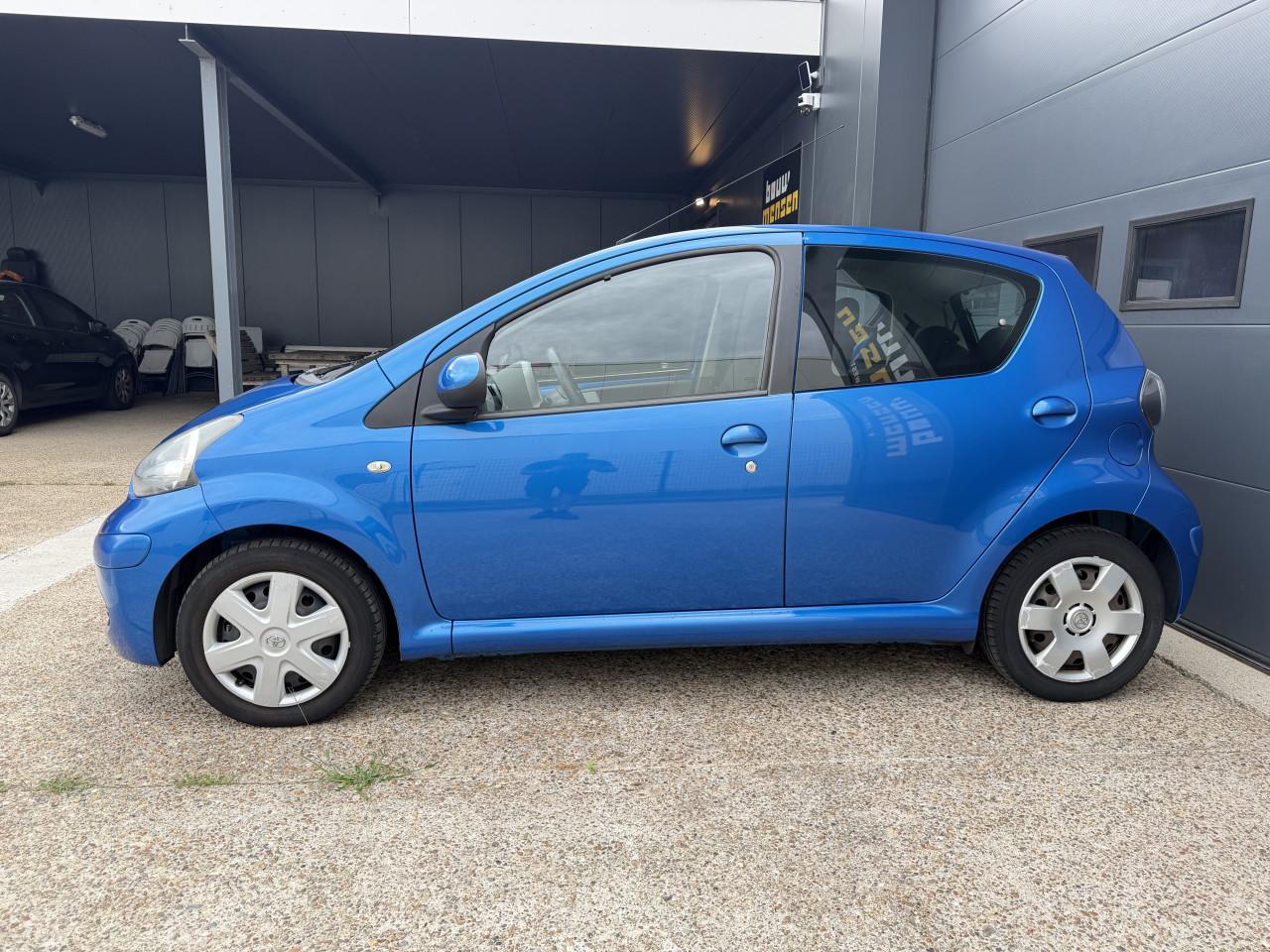 Toyota Aygo 1.0 12V Vvt-i 5DRS 2011 Blauw  Airco Apk Nap Navi