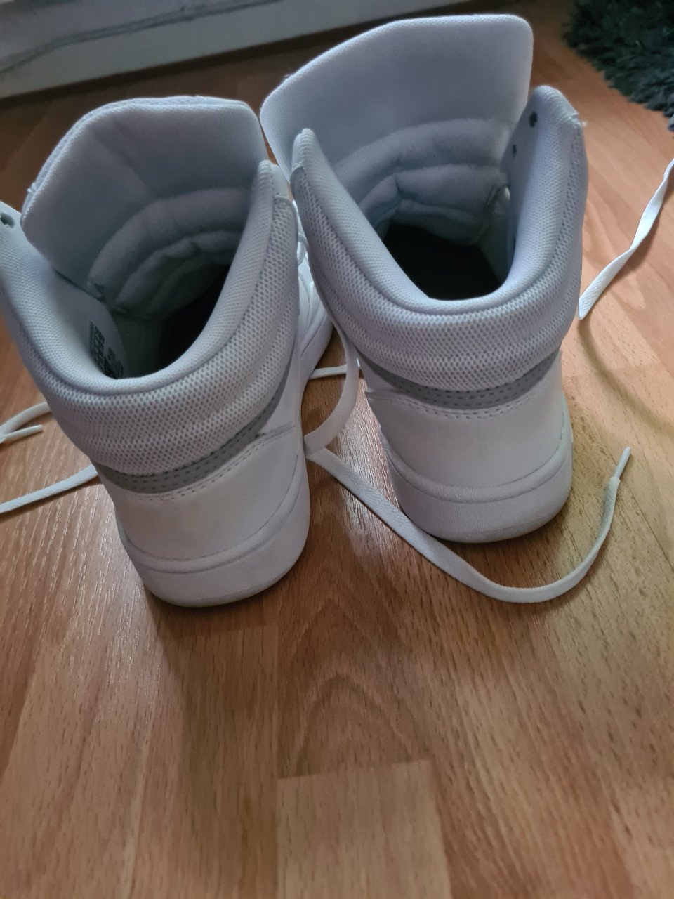 Adidas sneakers maat 39 (nauwelijks gedragen!)