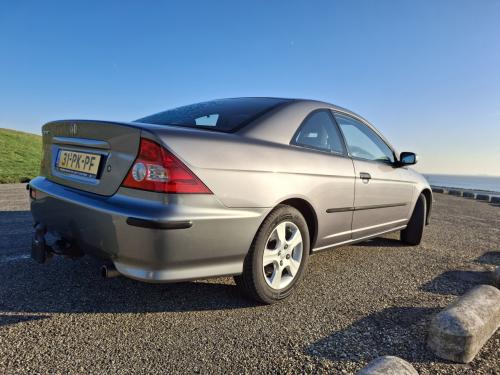 Civic Coupe 1.7 in zeer goede staat en zeer goed onderhouden
