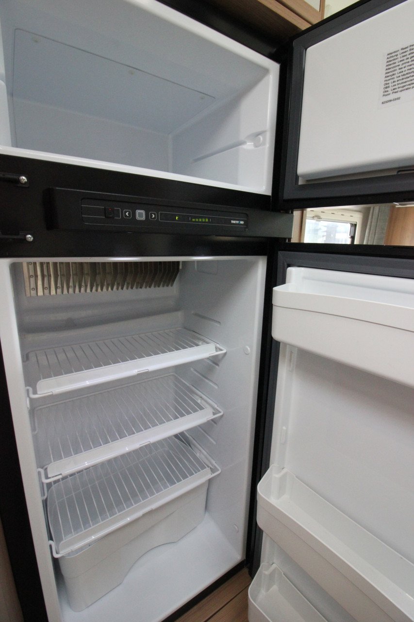 Adria Matrix M590ST(Electr.Hefbed, Als nieuw!!!)