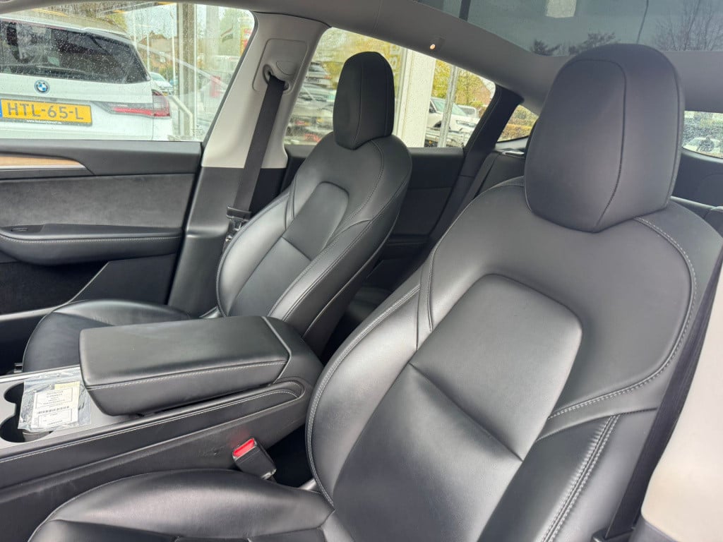 Tesla Model Y long range awd 75 kwh