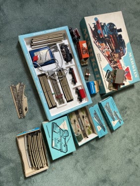Verkocht Märklin treinset basis met paar extra’s