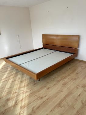 Kersen houten ledikant met auping spiralen 2 bij 2 meter