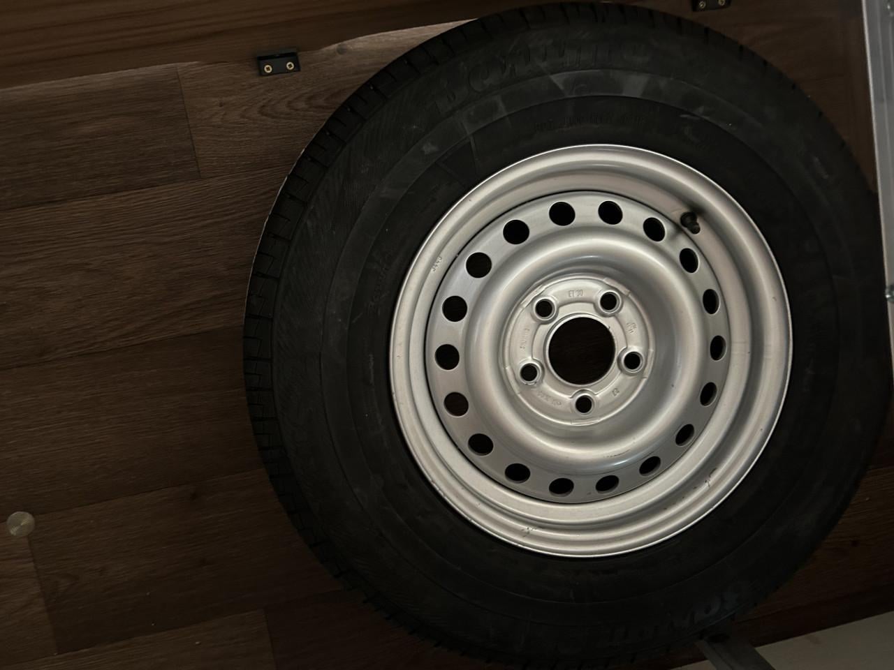 Reserveband caravan 195 R 14 C nieuw