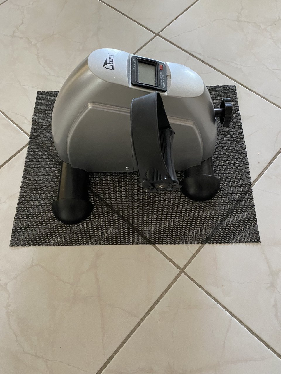 Bewegingstrainer mini hometrainer bureaufiets