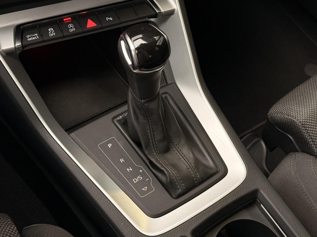 Audi Q3 40 tfsi quattro s-line | matrix | parkeersensoren | drive select | 