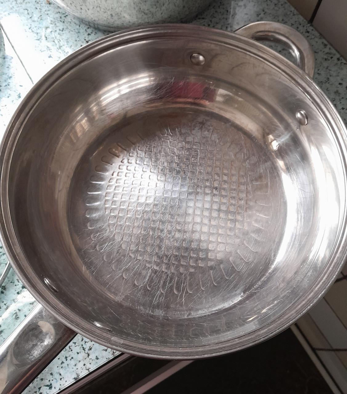 Pannenset Stella (rvs inductie )+  bak/braadpan+ overige pannen v.a.€2,00