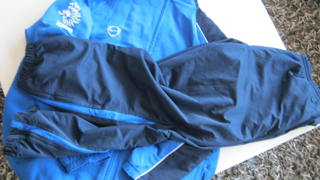 Nike trainingspak maat xxl voor 50 euro