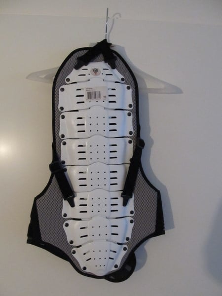 Nieuwe leren dames broek, niergordels en rugprotectoren